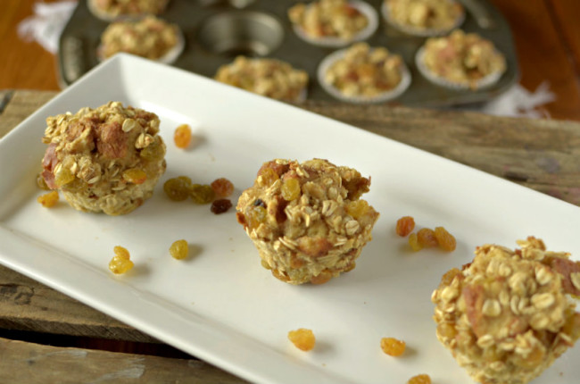 Looking for a healthy breakfast option that you can grab and go? Make these Healthy Oatmeal Raisin French Toast Muffins!