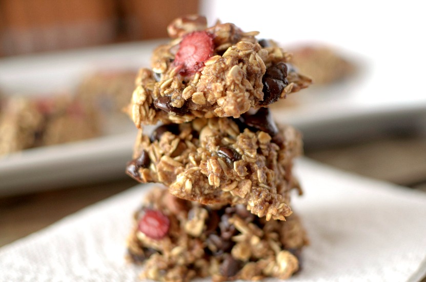 Easy-to-make, healthy and delicious Banana Split breakfast cookies that taste like that original thing! Also Gluten-free and can be vegan!