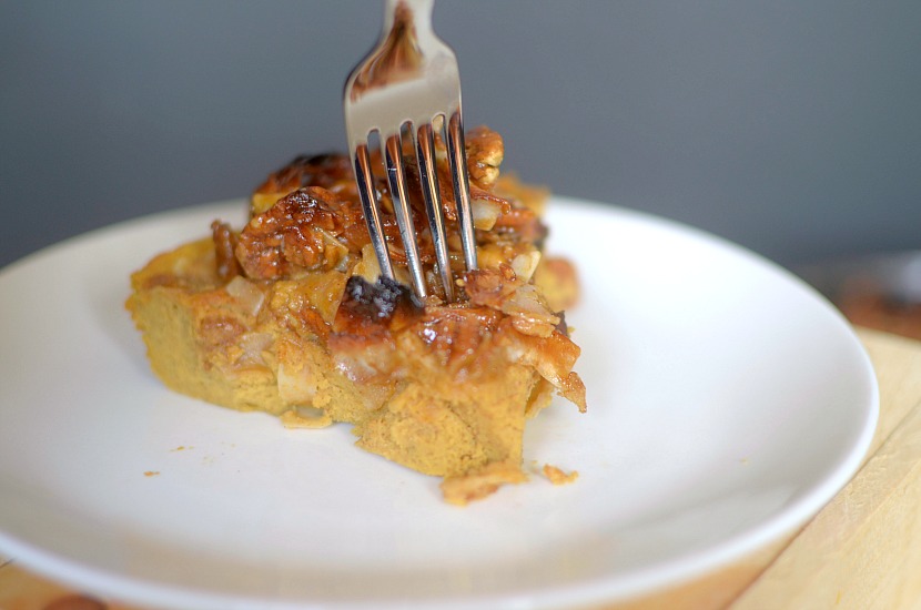 Looking for a sweet, filling and healthy breakfast? Try this Paleo Caramel Sweet Potato Casserole Baked Pancake! It's made with only 8 ingredients!