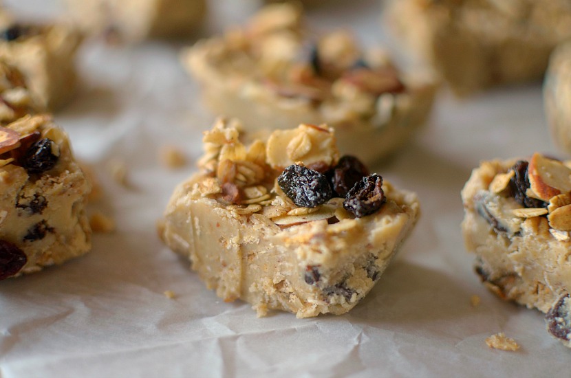 Looking for a healthier crowd-pleasing dessert? Oatmeal Raisin Cookie Fudge is a unique take on two favorites, but is secretly guilt-free! Vegan + Gluten-free!