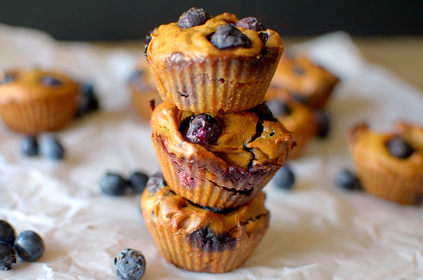 Sweet Potato Blueberry flourless muffins are a healthy and delicious breakfast or snack made with 5 ingredients! Paleo, vegan and gluten-free!