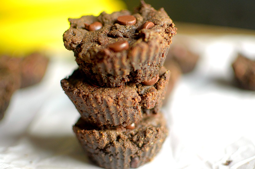 Flourless Chocolate Peanut Butter Banana Muffins are a healthy and delicious breakfast or snack made with 6 ingredients! gluten-free with paleo and vegan options!