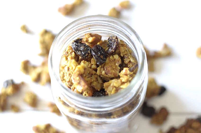 Paleo Pumpkin Spice Granola is a super easy, crunchy and delicious granola that is grain-free, gluten-free and vegan-friendly!